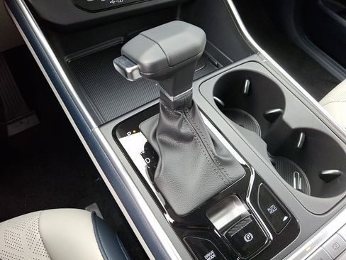 New 2026 Kia Carnival EX image 15