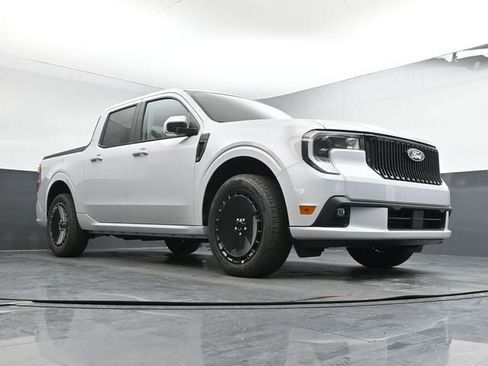New 2026 Ford Maverick Lobo AWD/4WD image 24