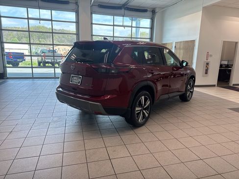 Used 2024 Nissan Rogue SL image 18
