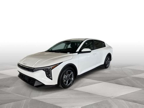 Used 2025 Kia K4 FWD image 4