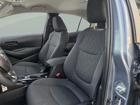 Used 2022 Toyota Corolla LE image 10