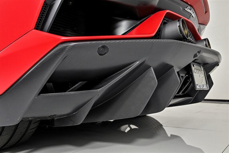 Used 2019 Lamborghini Aventador SVJ AWD/4WD image 21