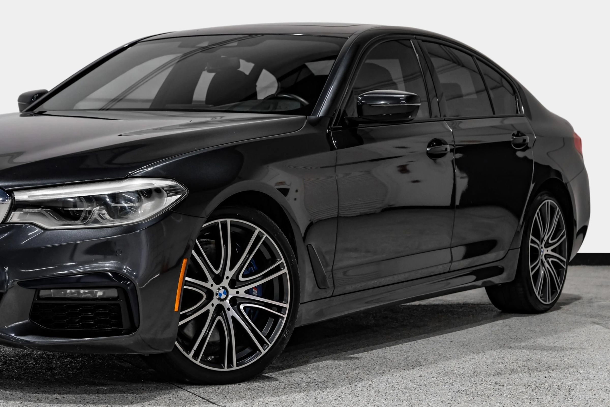Used 2019 BMW 540i w/ M Sport Package RWD image 15