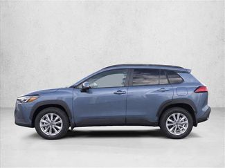 Used 2025 Toyota Corolla Cross LE FWD video 4