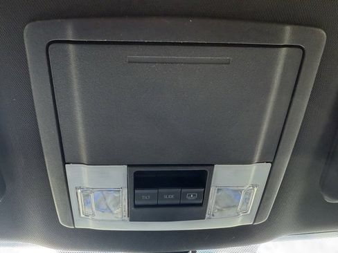 Used 2018 Ford Explorer Sport image 15