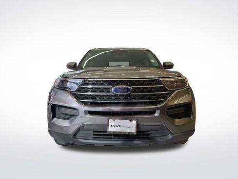 Used 2023 Ford Explorer XLT RWD image 11