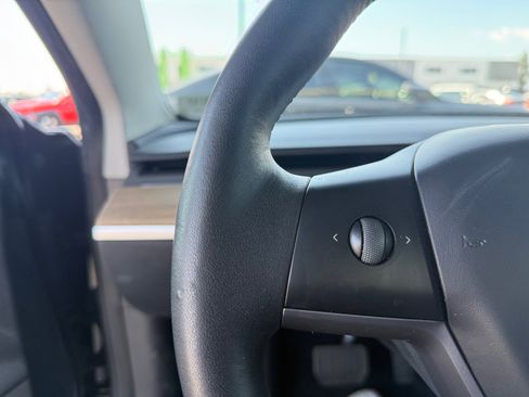 Used 2023 Tesla Model 3 Standard Range RWD image 17