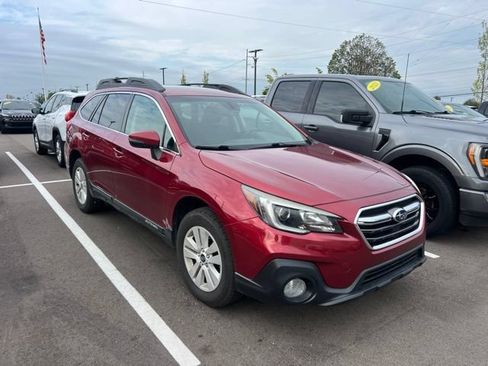 Used 2019 Subaru Outback 2.5i Premium AWD/4WD image 3