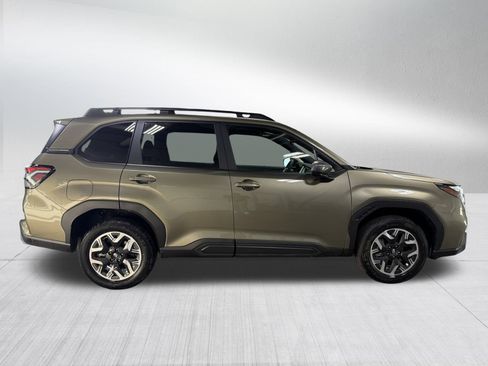 Certified 2025 Subaru Forester Premium image 8