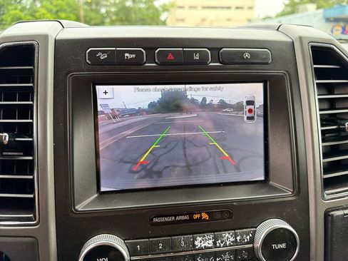 Used 2019 Ford Expedition XLT w/ Equipment Group 202A AWD/4WD image 33