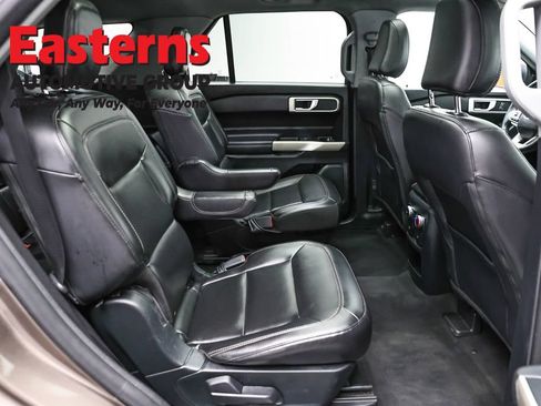 Used 2021 Ford Explorer XLT w/ Equipment Group 202A AWD/4WD image 22