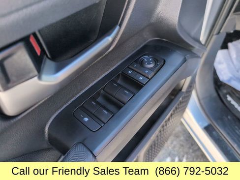 Used 2025 Toyota Tacoma TRD Sport w/ TRD Sport Upgrade Package image 14