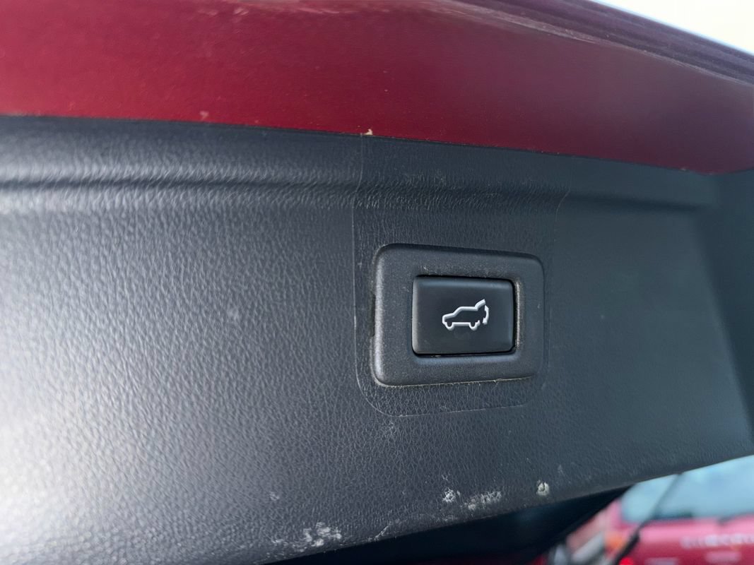 Used 2016 Subaru Outback 2.5i Limited AWD/4WD image 11