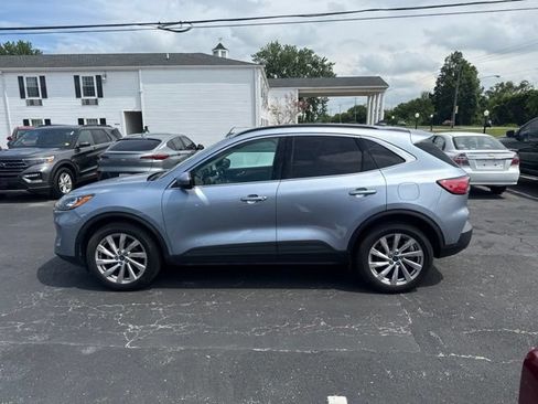 Used 2022 Ford Escape Titanium w/ Titanium Elite Package AWD/4WD image 8