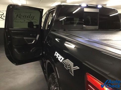 Used 2019 Nissan Titan PRO-4X w/ Pro-4x Convenience Package AWD/4WD image 29