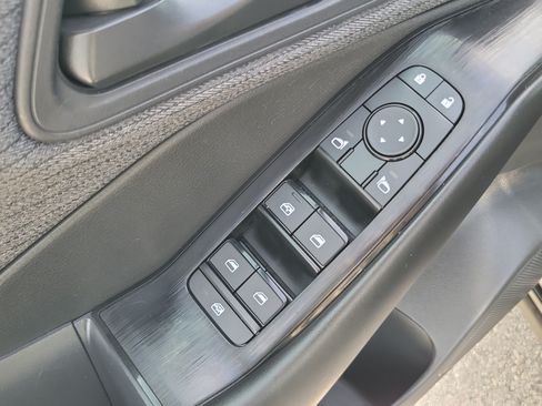 Used 2023 Nissan Rogue S FWD image 19