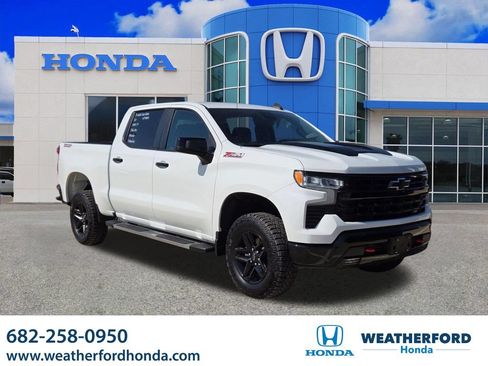 Used 2024 Chevrolet Silverado 1500 LT Trail Boss AWD/4WD image 1