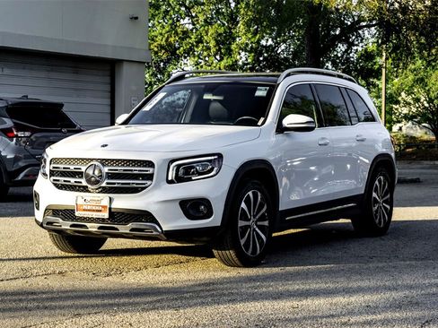 Used 2023 Mercedes-Benz GLB 250 image 9