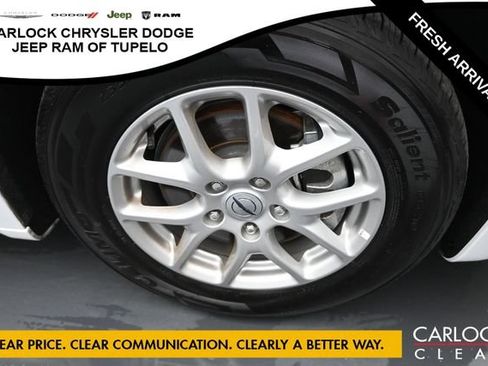 Used 2025 Chrysler Pacifica Select FWD image 44