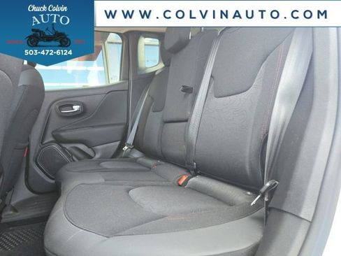 Used 2022 Jeep Renegade Trailhawk AWD/4WD image 7