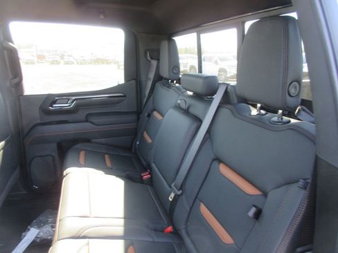 New 2026 GMC Sierra 1500 AT4 w/ AT4 Premium Package AWD/4WD image 16
