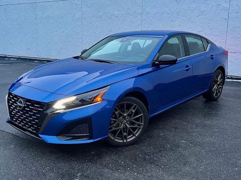 Used 2025 Nissan Altima 2.5 SV image 5