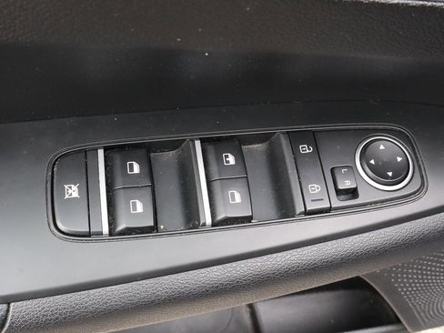 Used 2022 Kia Forte LXS w/ LXS Technology Package image 14