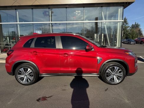 Used 2021 Mitsubishi Outlander Sport SE image 9