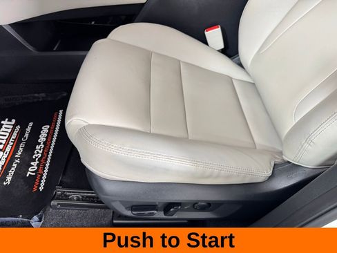 Used 2023 Nissan Rogue SL w/ SL Premium Package image 12