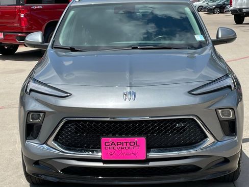 Used 2024 Buick Encore GX Sport Touring FWD image 8
