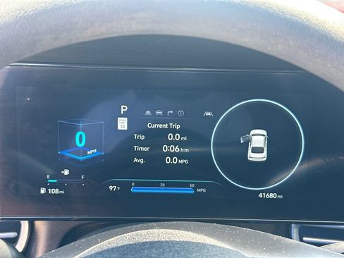Used 2024 Hyundai Elantra SEL FWD image 7