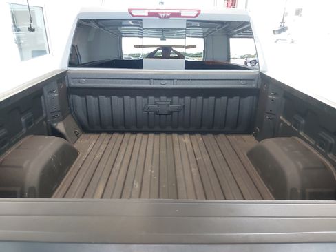 Used 2025 Chevrolet Silverado 1500 ZR2 w/ Technology Package AWD/4WD image 27