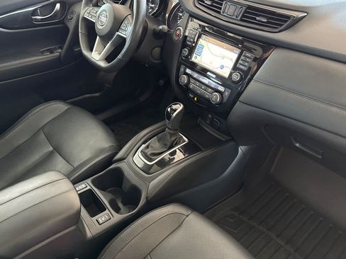 Used 2017 Nissan Rogue SL w/ SL Premium Package AWD/4WD image 16