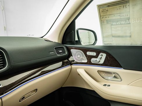 New 2026 Mercedes-Benz GLS 450 4MATIC image 42