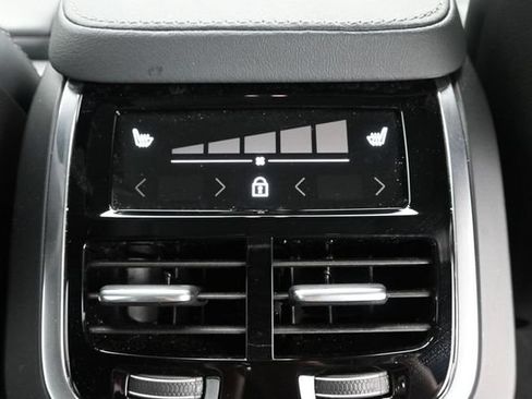 Used 2024 Volvo XC90 B6 Ultimate w/ Lounge Package AWD/4WD image 35