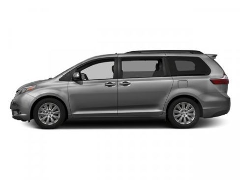 Used 2017 Toyota Sienna Limited Premium image 3