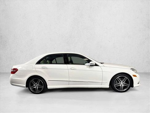 Used 2013 Mercedes-Benz E 350 Sedan image 4
