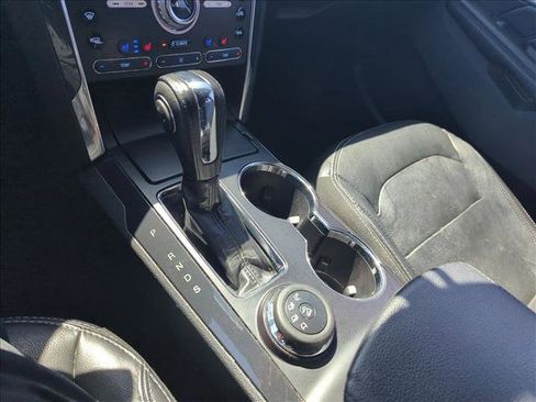 Used 2018 Ford Explorer Limited image 11