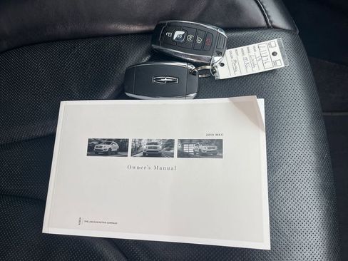 Used 2019 Lincoln MKC Reserve image 25