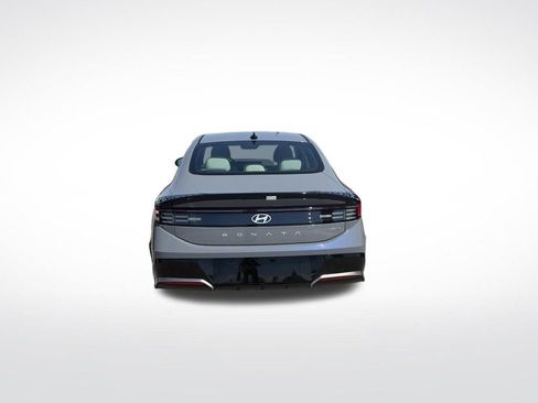 Used 2025 Hyundai Sonata SEL AWD/4WD image 4