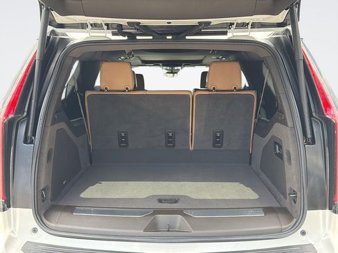 Used 2022 Cadillac Escalade ESV Sport w/ Touring Package AWD/4WD image 29