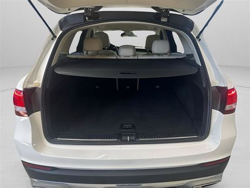 Used 2017 Mercedes-Benz GLC 300 4MATIC w/ Premium 1 Package image 9
