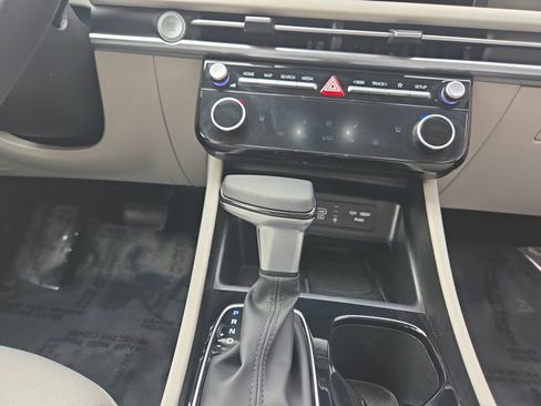 Used 2025 Hyundai Tucson SEL image 11