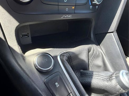 Used 2016 Ford Focus ST FWD image 41