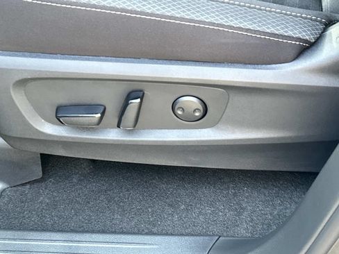 New 2026 Nissan Pathfinder SV w/ Lighting Package FWD image 17