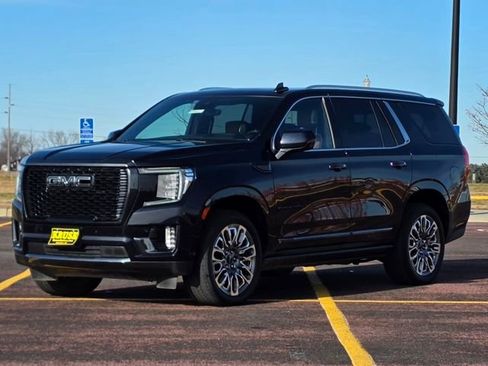 Used 2023 GMC Yukon Denali Ultimate w/ LPO, Floor Liner Package image 37