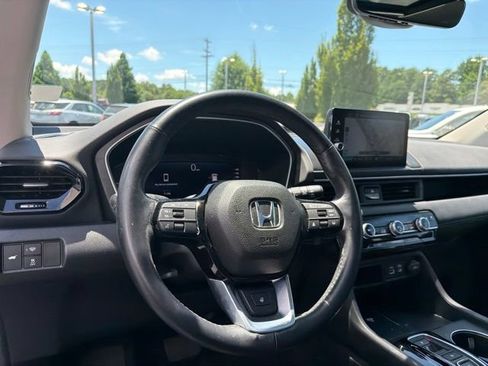 Used 2024 Honda Pilot Elite image 19