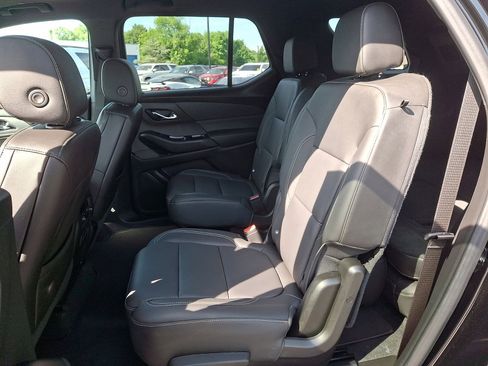 Certified 2023 Chevrolet Traverse LT w/ LT Premium Package AWD/4WD image 20