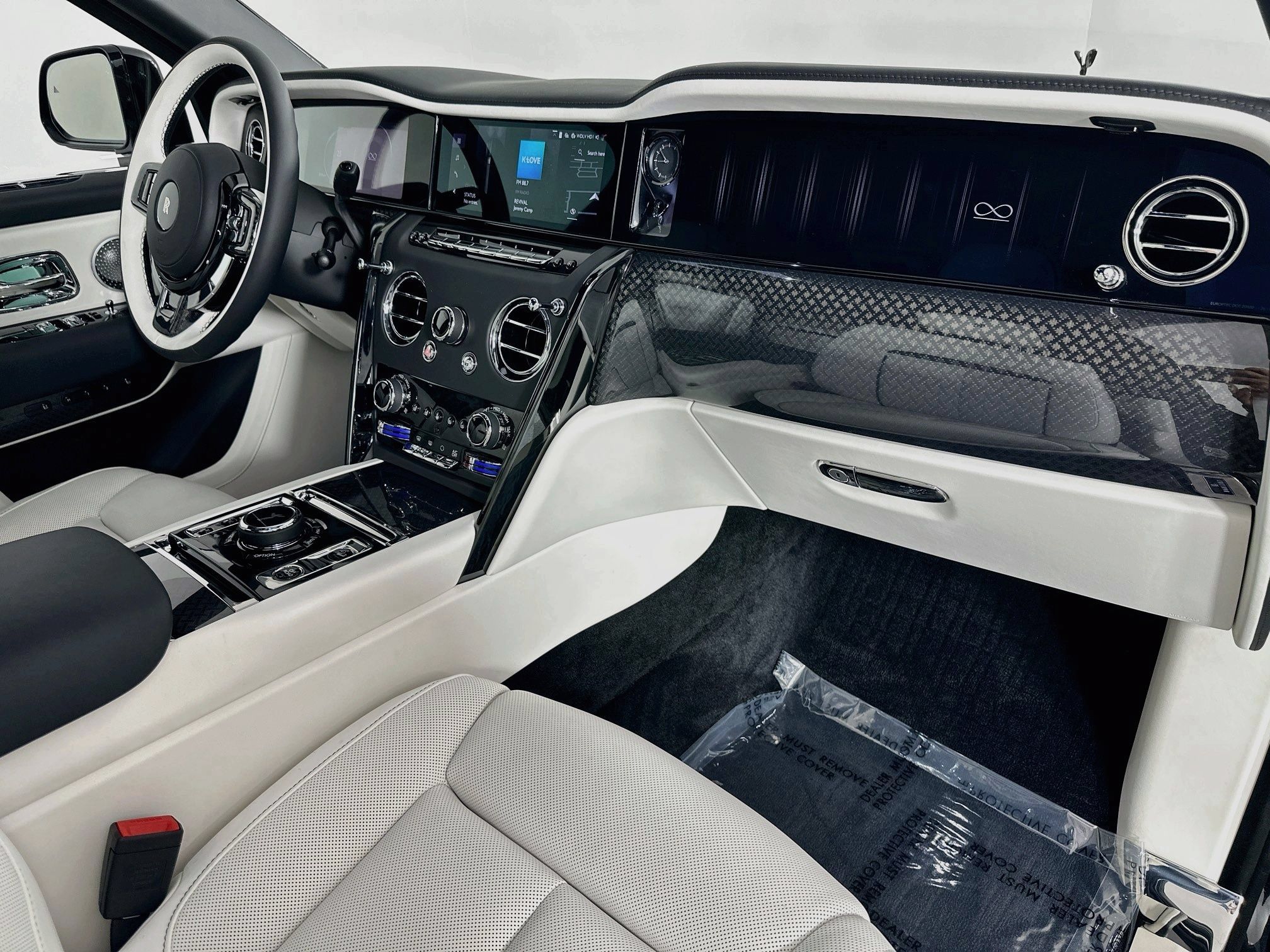 New 2027 Rolls-Royce Cullinan Black Badge AWD/4WD image 27