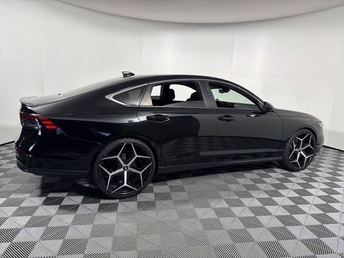 Used 2023 Honda Accord Sport image 7